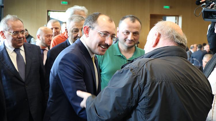 Bakan Muş: Erdoğan gitsin bir şekilde bakarız yolumuza demekle memleket idare edilmiyor Bakan Muş: Erdoğan gitsin bir şekilde bakarız yolumuza demekle memleket idare edilmiyor