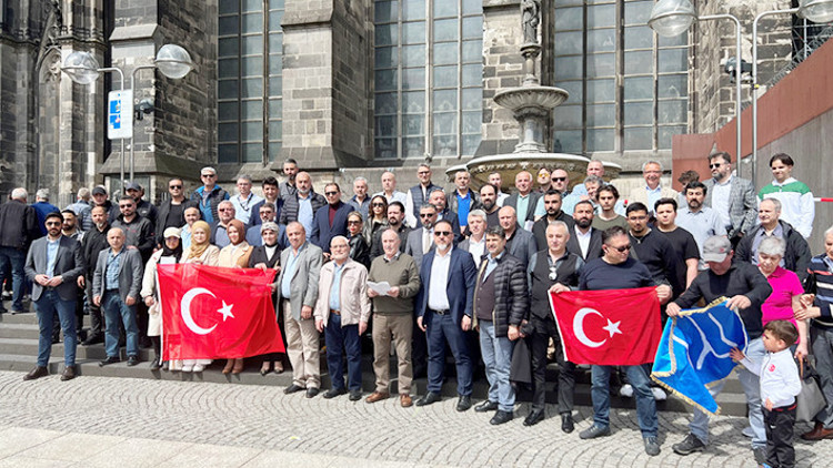 Ayrıştıran anıtı o köprüden kaldırın