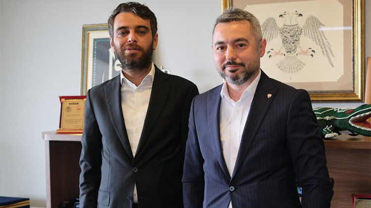 Bursasporda Emin Adanur 12 milyon TLlik alacağından feragat etti Bursasporda Emin Adanur 12 milyon TLlik alacağından feragat etti