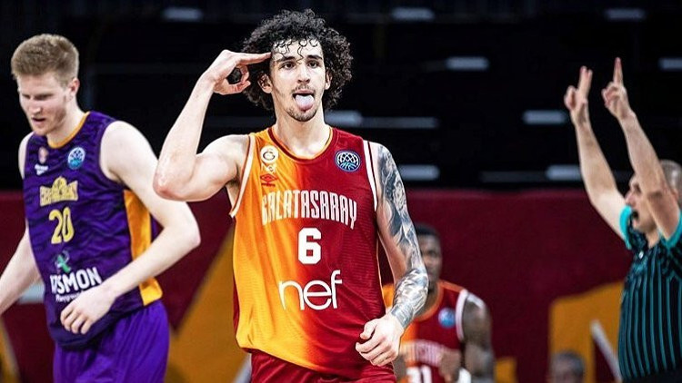 Basketbol Şampiyonlar Liginde yılın en iyi genç oyuncusu Sadık Emir Kabaca