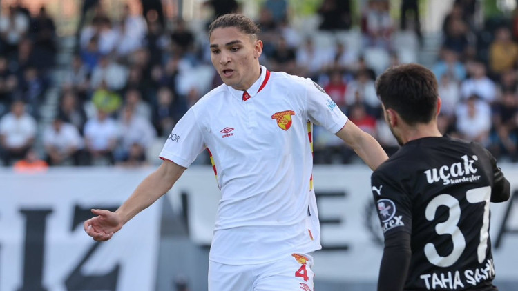 Göztepe’de Emir Ortakaya harekatı Fenerbahçeden kiralanmıştı... Göztepe’de Emir Ortakaya harekatı Fenerbahçeden kiralanmıştı...