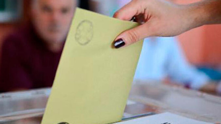 Ankarada AK Parti 15, CHP 13 milletvekili çıkardı