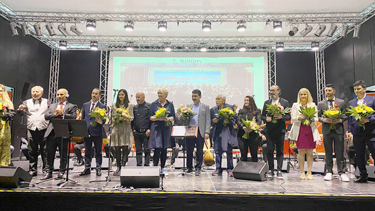 Essen’de ‘Birlik Korosu’ rüzgârı