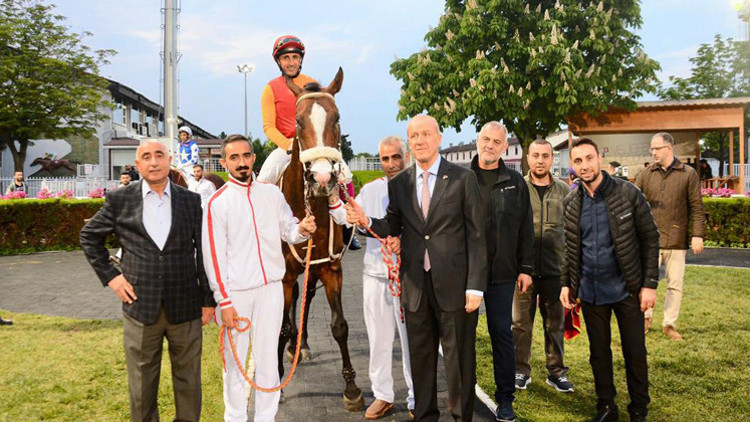 19 Mayıs Koşusu’nu Vincitore kazandı