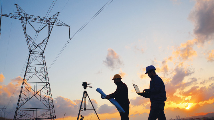 Büyüme için enerji otobanları gerekiyor Güneş ve rüzgârda yatırım iştahı iletim hattı ve finansmana takılıyor