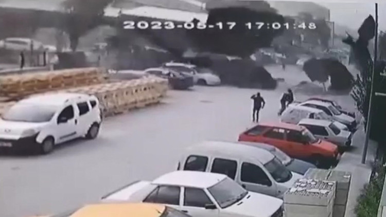 Çatıdan kopan parçalar üzerine düştü 5 gün sonra hayatını kaybetti