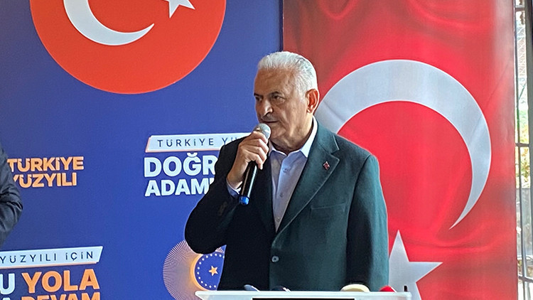 Binali Yıldırım: Ata ittifakı başkanı, Sinan Oğanın oylarını pazarlamaya çıktı