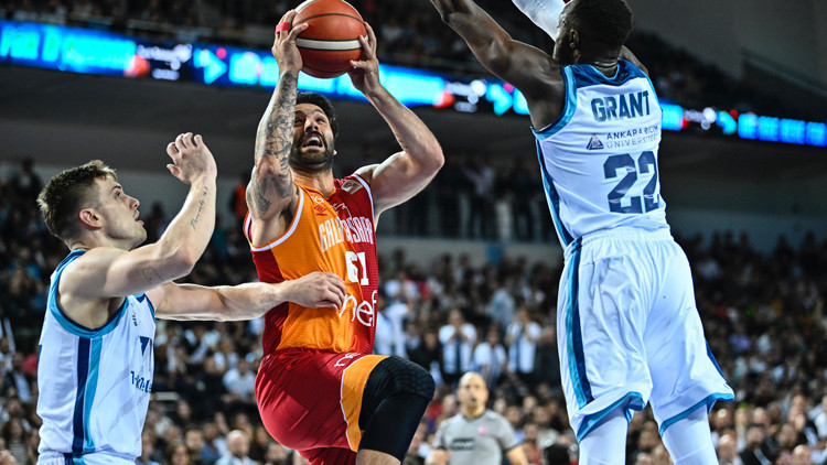 Türk Telekom yarı finale yükseldi Galatasaray NEF, Ankarada kaybetti