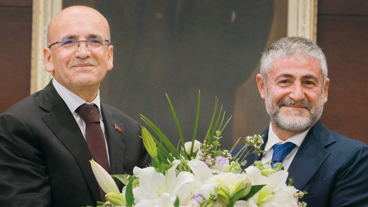Rasyonele dönüş mesajı Hazine ve Maliye Bakanı Mehmet Şimşek mali disiplinin önemine dikkat çekti Rasyonele dönüş mesajı Hazine ve Maliye Bakanı Mehmet Şimşek mali disiplinin önemine dikkat çekti