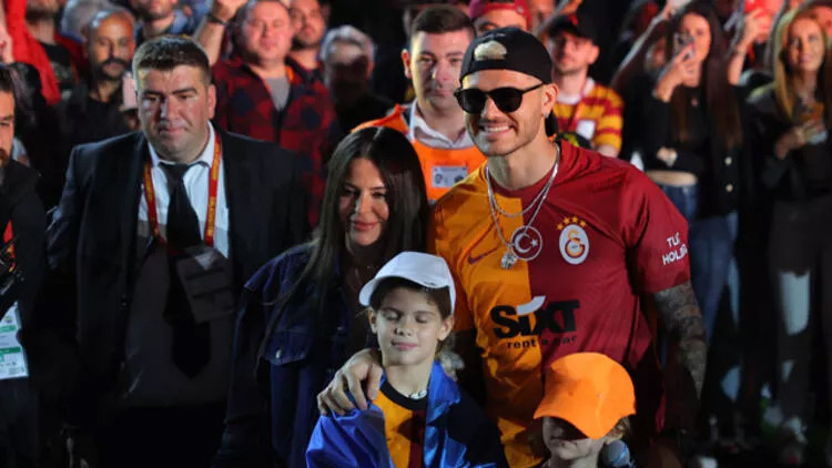 Galatasarayın 23. şampiyonluğunun öyküsü... Mauro Icardi şu sözlerle arkadaşlarını ikaz etti: İdmanda çift dalarım, ayağını sakatlarım