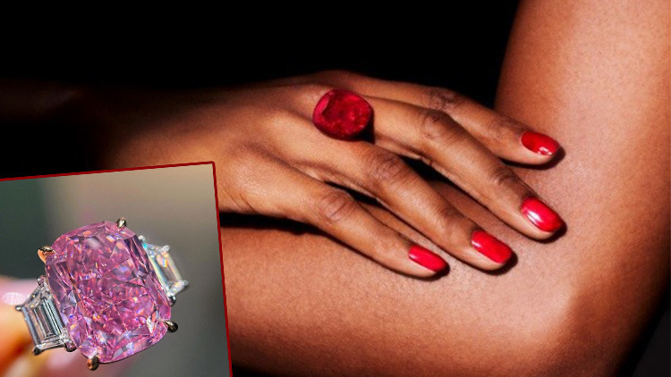 New Yorktaki mücevher müzayedesinde çifte rekor New Yorktaki mücevher müzayedesinde çifte rekor