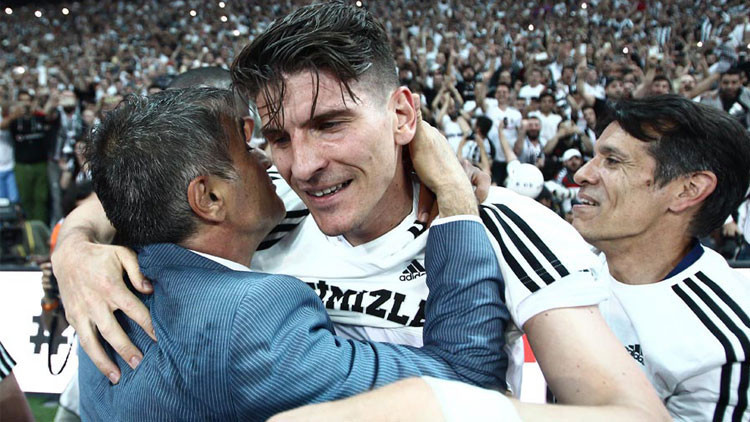 Beşiktaştan Thomas Müller hamlesi Mario Gomez devreye girecek
