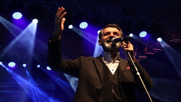 Bursa Büyükşehir Belediyesi, sanatçı Hüseyin Turanın konserini iptal etti Bursa Büyükşehir Belediyesi, sanatçı Hüseyin Turanın konserini iptal etti