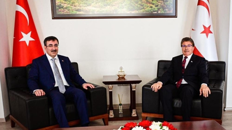 Cumhurbaşkanı Yardımcısı Yılmaz KKTC Başbakanı Üstel ile görüştü Cumhurbaşkanı Yardımcısı Yılmaz KKTC Başbakanı Üstel ile görüştü