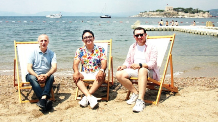 Adnan Kaya - Mete Tamer Omur ile Şezlong Sohbetleri Herkes tatil yaparken biz 7/24 onlar için çalışıyoruz