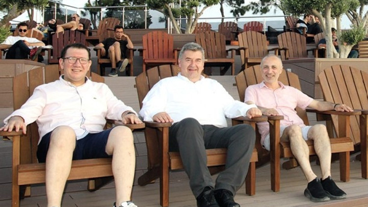 Adnan Kaya - Mete Tamer Omur ile Şezlong Sohbetleri O, ‘Bizim Eko’, hem de patentli Adnan Kaya - Mete Tamer Omur ile Şezlong Sohbetleri O, ‘Bizim Eko’, hem de patentli