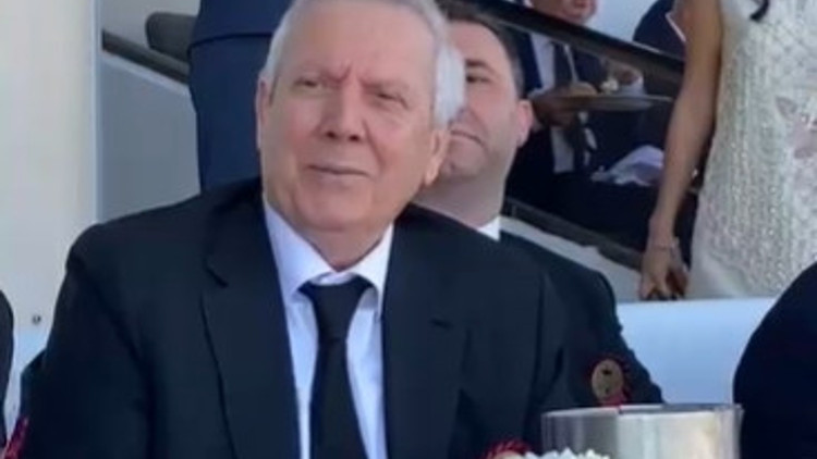 Gazi Koşusu öncesi Veliefendide Aziz Yıldırım tezahüratları