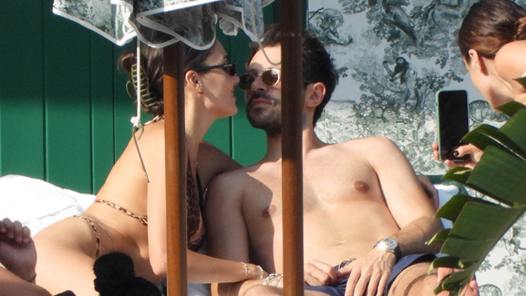 Hande ile Hakanın aşkı çoktan sınırları aşmış: Güneşin altında sarmaş- dolaş