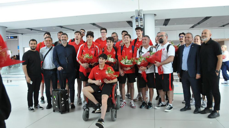 U19 Erkek Basketbol Milli Takımı, yurda döndü
