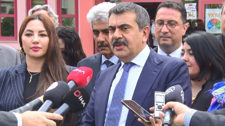 Depremzede öğretmenlere artı hizmet puanı