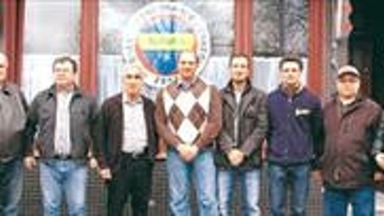 100 çocuğu giydirecekler 100 çocuğu giydirecekler