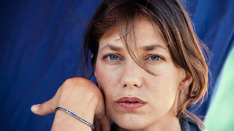 Dünyaca ünlü şarkıcı ve oyuncu Jane Birkin hayatını kaybetti