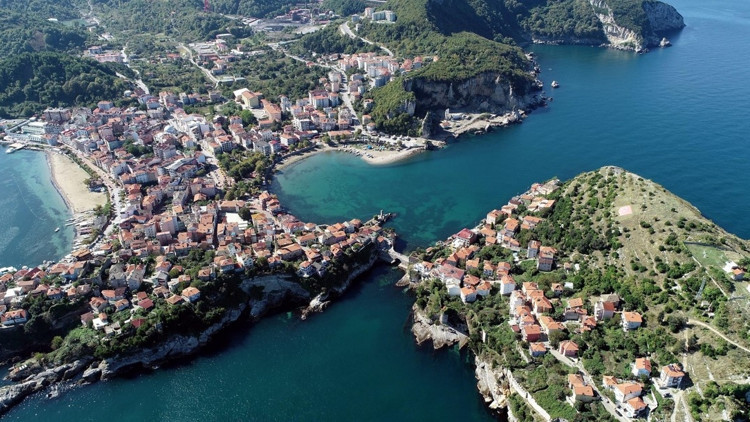 Amasraya turist akını 7 ayda 1 milyonun üzerinde turist ağırladı