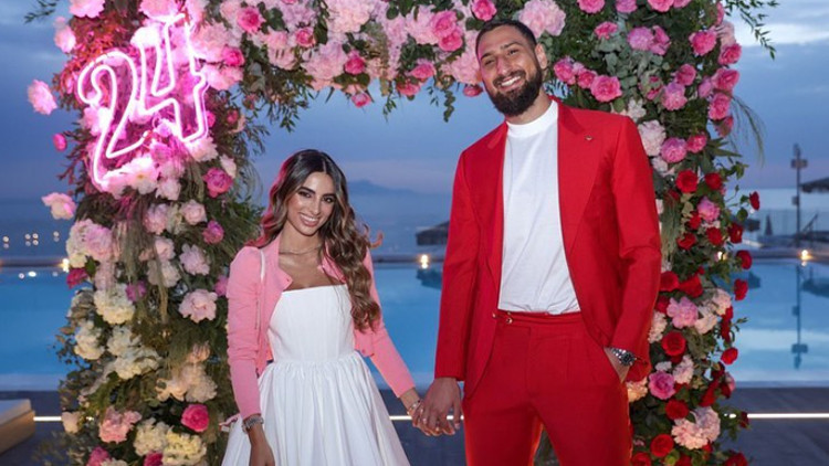 Hırsızların gözdesi futbolcular Mauro Icardi, Roberto Carlos, Mesut Özil, Gianluigi Donnarumma... Hırsızların gözdesi futbolcular Mauro Icardi, Roberto Carlos, Mesut Özil, Gianluigi Donnarumma...