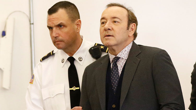 Ünlü aktör Kevin Spaceyin cinsel taciz davasında karar açıklandı