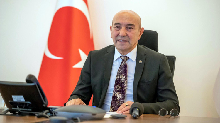 İzmir Büyükşehir Belediye Başkanı Tunç Soyerden grev açıklaması İzmir Büyükşehir Belediye Başkanı Tunç Soyerden grev açıklaması