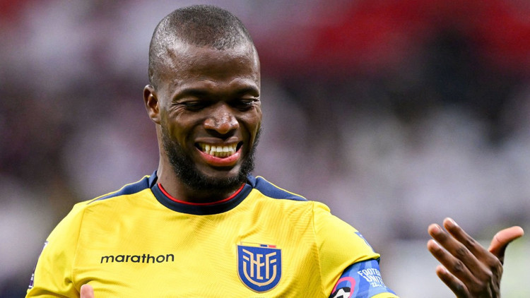 Enner Valencia, Fenerbahçedeki günlerini mumla arıyor