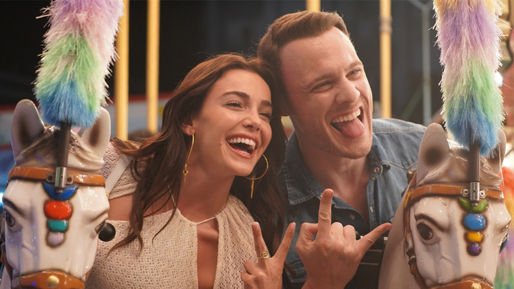 Ya Çok Seversen oyuncularından lunaparkta eğlenceli anlar Ya Çok Seversen oyuncularından lunaparkta eğlenceli anlar