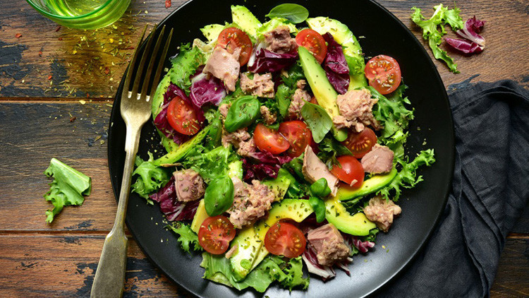 Ton balıklı salata tarifi