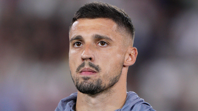 Son Dakika: Fenerbahçede Krunic transferi askıya alınabilir Son teklif yapıldı... Son Dakika: Fenerbahçede Krunic transferi askıya alınabilir Son teklif yapıldı...