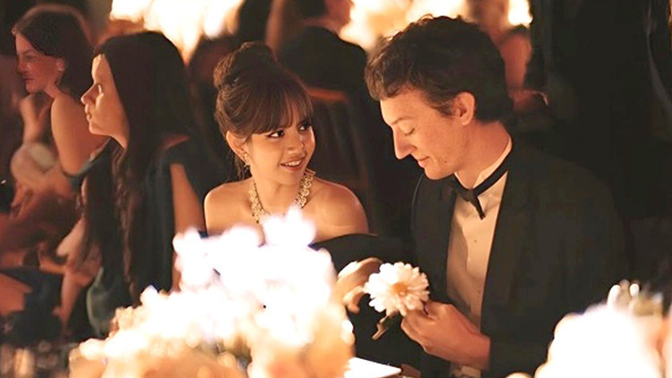 Dünyanın en zengin adamının oğlu gönlünü ünlü pop yıldızına kaptırdı