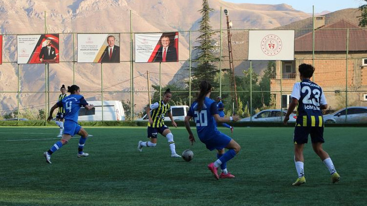 Fenerbahçeden deplasmanda 5 gollü galibiyet