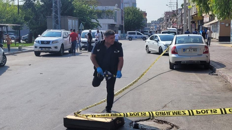Çifte tabancalı cinayetin ardından aynı caddede silahlı saldırı  İntikam almaya devam edeceğiz