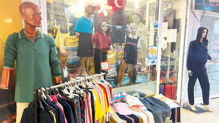 Velilerin okul kıyafeti telaşı