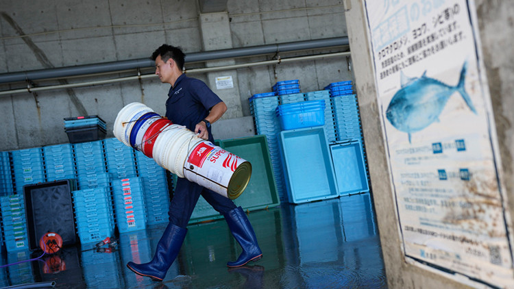 Fukuşimada ilk etap tamamlandı: 7 bin 800 ton arıtılmış su denize salındı Fukuşimada ilk etap tamamlandı: 7 bin 800 ton arıtılmış su denize salındı