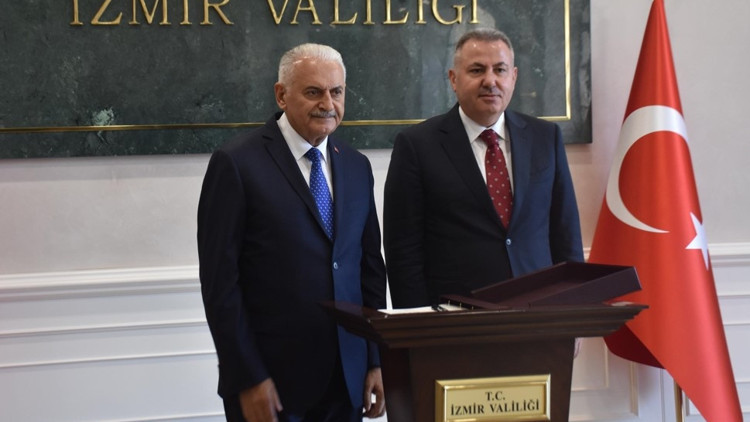 AK Partili Binali Yıldırım, İzmire geldi