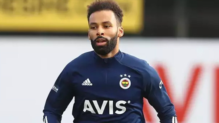 Son Dakika: Fenerbahçede Nazım Sangare ile yollar ayrıldı İşte yeni takımı... Son Dakika: Fenerbahçede Nazım Sangare ile yollar ayrıldı İşte yeni takımı...