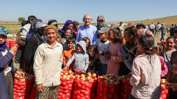 Kılıçdaroğlu, Ankara'da mevsimlik tarım işçileri ile bir araya geldi ...