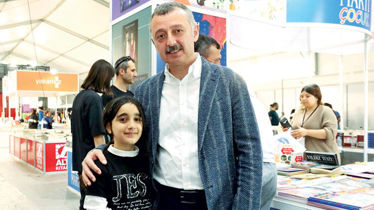 Kocaeli Kitap Fuarı kapılarını açıyor Kocaeli Kitap Fuarı kapılarını açıyor