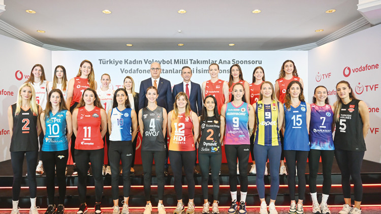 Kadın voleyboluna tarihi destek Kadın voleyboluna tarihi destek