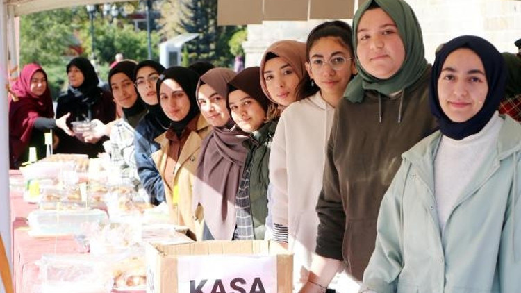 Öğrenci okutmanın lezzeti başka