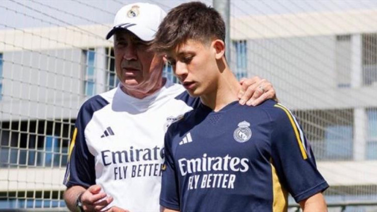 Real Madridde Carlo Ancelotti, Arda Gülerin dönüş tarihini açıkladı Mutlu değil çünkü... Real Madridde Carlo Ancelotti, Arda Gülerin dönüş tarihini açıkladı Mutlu değil çünkü...