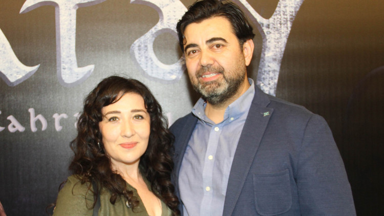 Gerçek soyadı değişince ortaya çıktı... Yasemin Baştan üç yıl sonra sessizliğini bozdu Gerçek soyadı değişince ortaya çıktı... Yasemin Baştan üç yıl sonra sessizliğini bozdu
