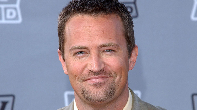 Friends dizisinin yıldızı Matthew Perry 54 yaşında hayatını kaybetti