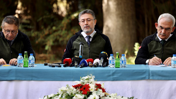 Bakan Yumaklıdan müjde: 81 ilimizde Cumhuriyet Ormanları kuracağız