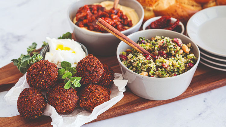 Lahmacunu, döneri ama bitki temellisi...